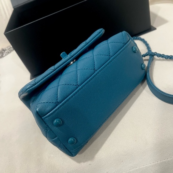 Chanel coco Caviar Turquoise Blue Bag - Picture 3 of 9